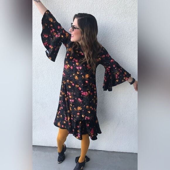 LuLaRoe Dresses & Skirts - Lularoe Maurine‎ Velvet Ruffle Bell Sleeve Dress Md